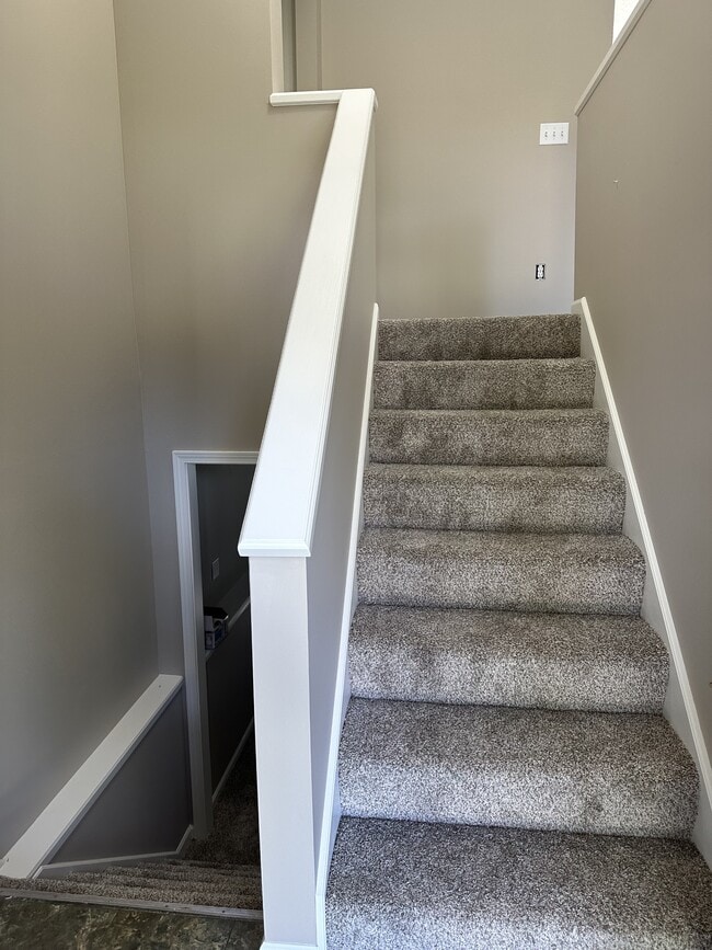 Photo - 168 E 39th St
