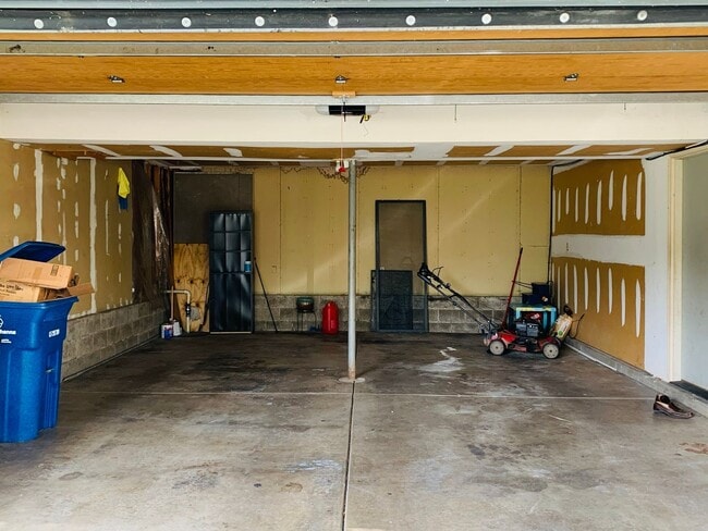 Photo - 3 BR 2.5 BA with attached 2-car garage - Gahanna Schools