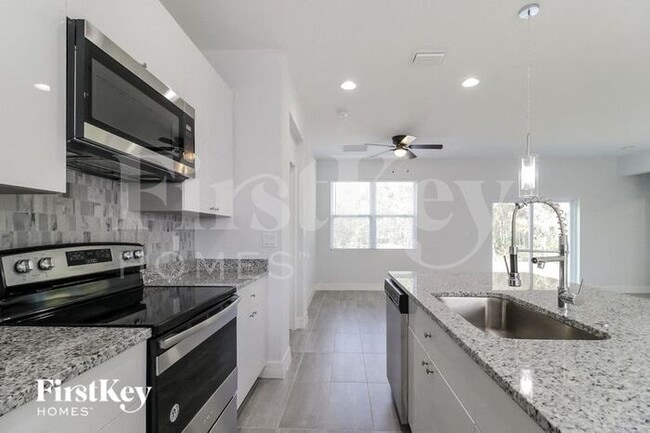 Photo - 303 Salmon Ct