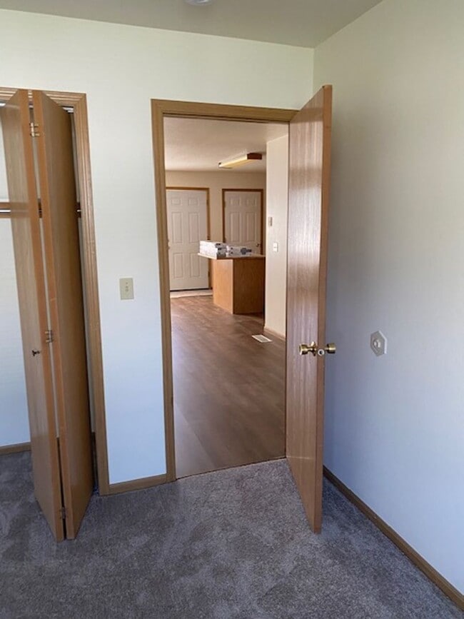 2 Bedroom 1 Bath 4 Plex - 2 Bedroom 1 Bath 4 Plex House