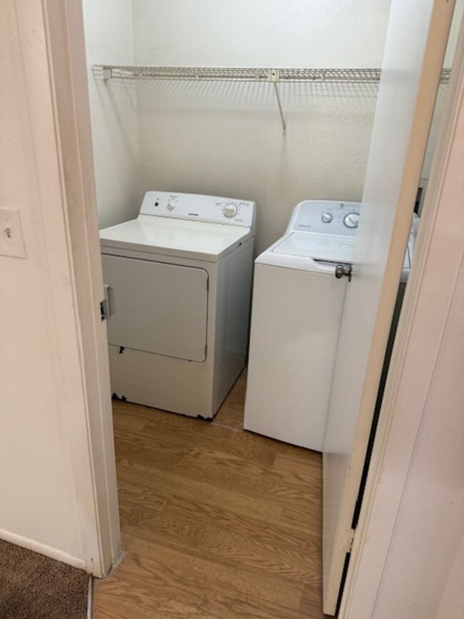 Photo - LANDING 2-BEDROOM CONDO Unit 956-101