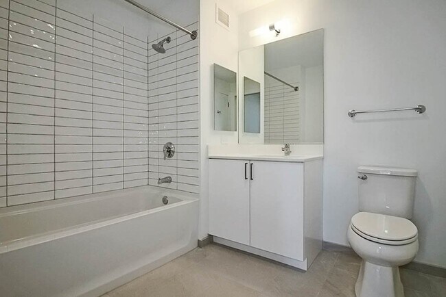 Photo - 817 W Van Buren St Unit 509