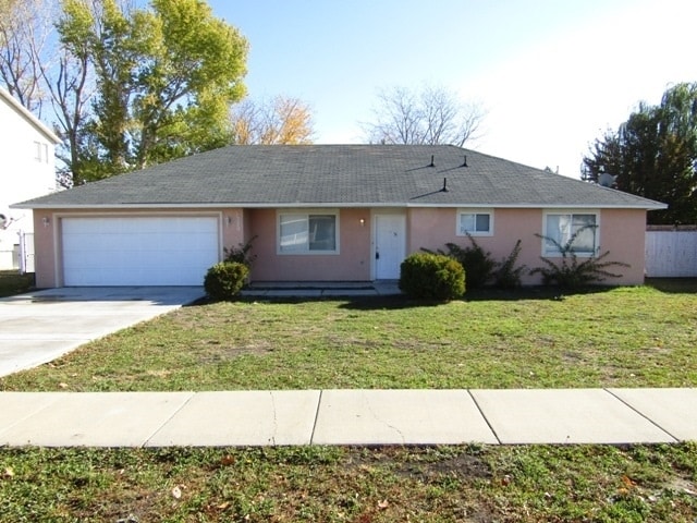 Building Photo - 1370 N General Dr