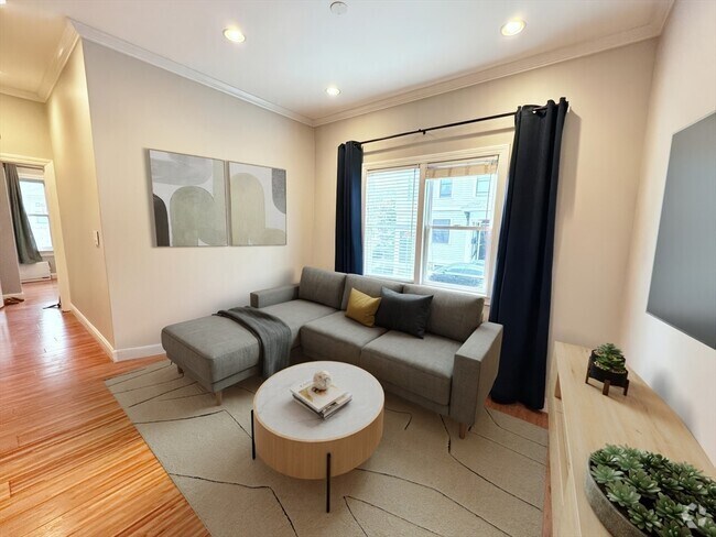 Building Photo - 499-501-501 Sumner St Unit 1 Rental