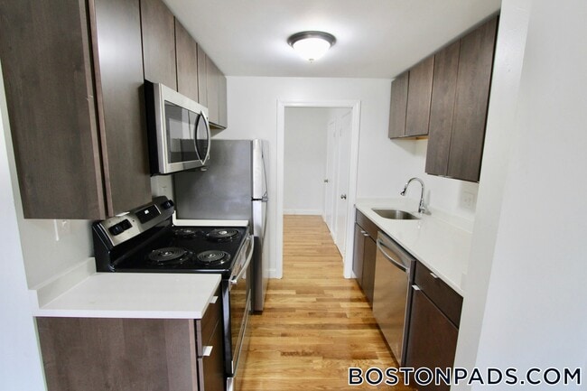Building Photo - 55 Forest Ave Rental