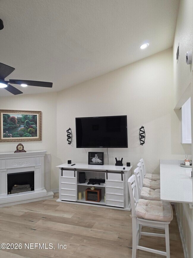 Photo - 7411 Colony Cove Ln
