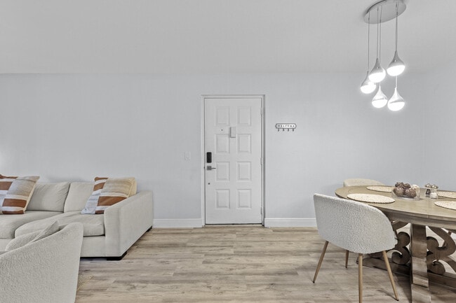 Photo - 629 Sea Pine Way Unit D2