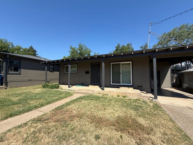 Photo - Large Brand New Remodeled 1 Bedroom unit with Washer Dryer Hookups - MUST SEE!!! Unit 835