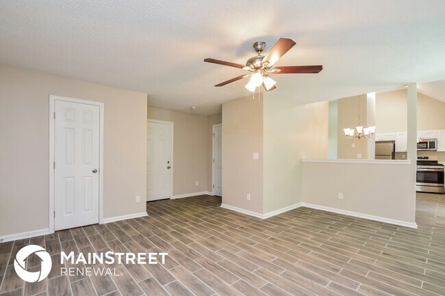 Photo - 2157 Shoals Way