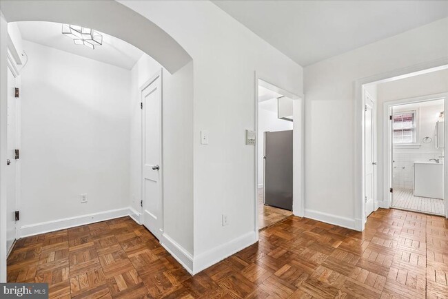 Photo - 4481 MacArthur Blvd NW Unit 204