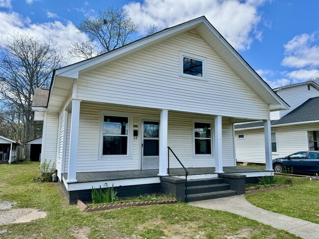 Photo - 505 N Houston St