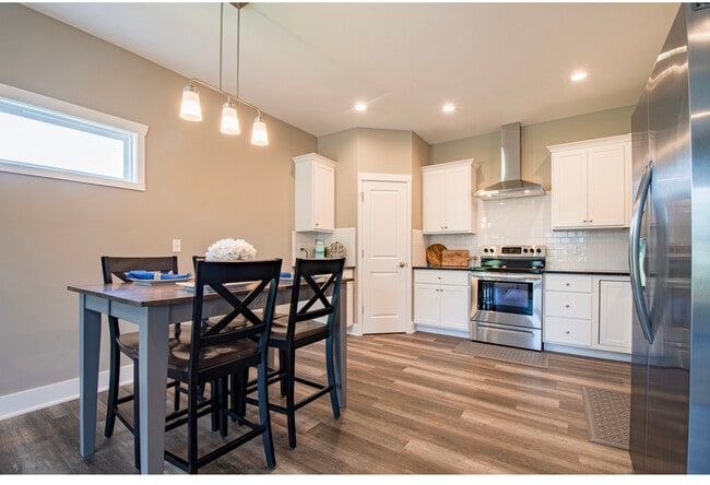 10 Percy Dr