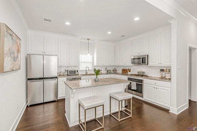 Photo - 14117 Vlg Sq Ave