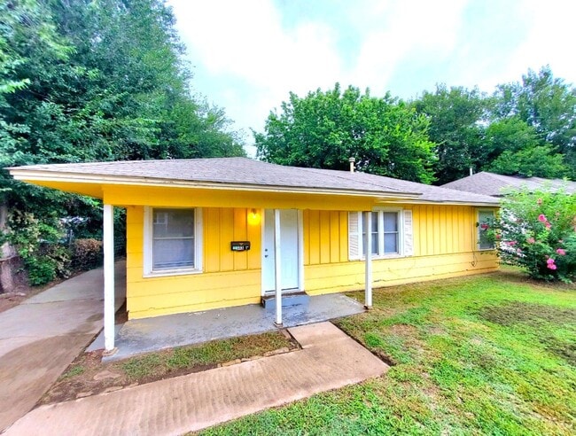 Building Photo - 2 Bed 1 Bath in the Country Estates Additi... Rental