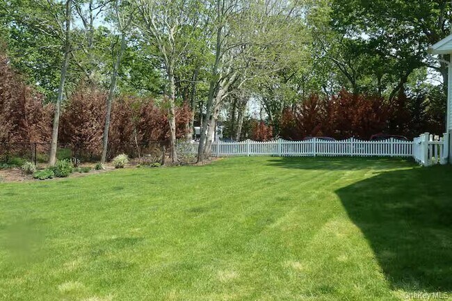 Photo - 5125 Main Bayview Rd