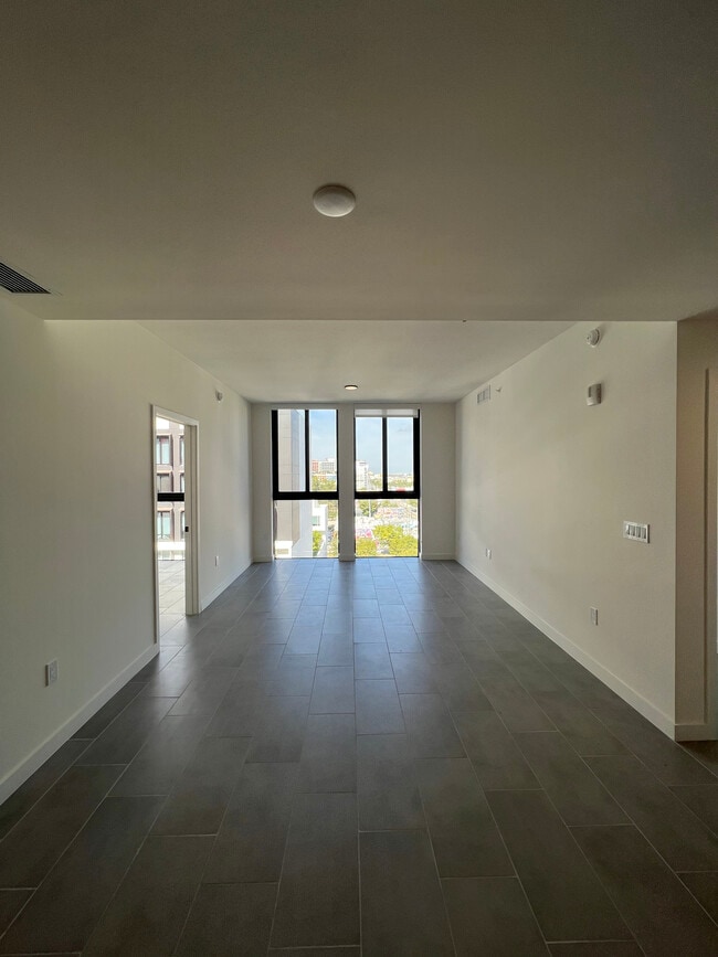 Photo - 108 NW 27th St Unit B2