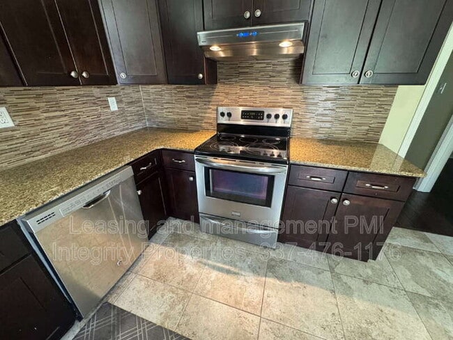 Photo - 834 Vatican Rd