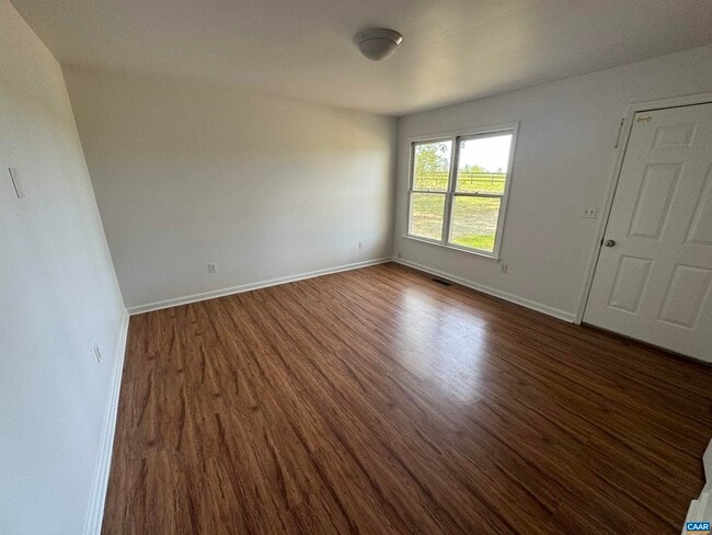 Photo - 86 Saddle Creek Ln