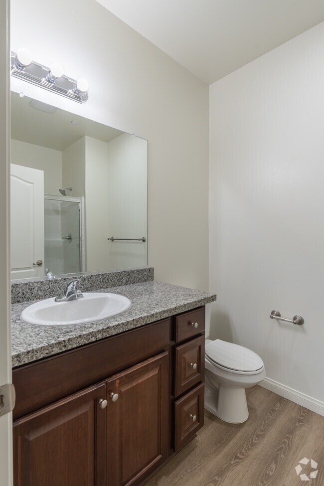 3BR, 2BA - 1,204SF