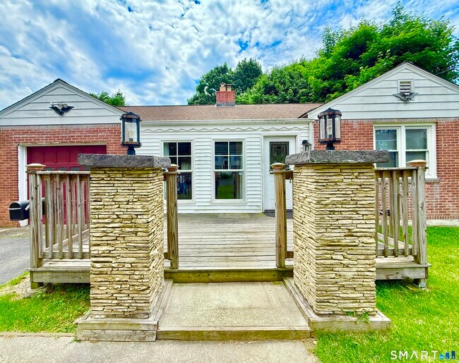 Photo - 112 Ochsner Pl