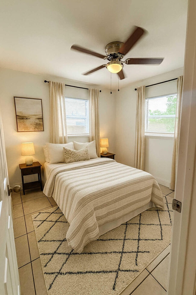 Photo - 2808 Ave I