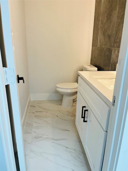 Photo - 8127 St Louis St