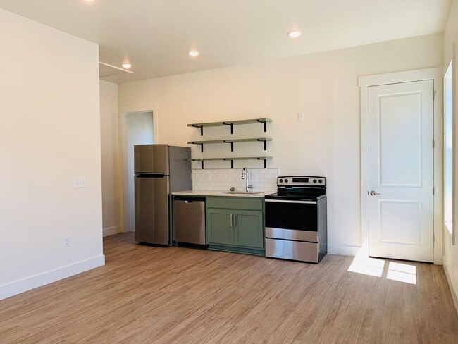 Photo - 713 Jefferson St Unit 713 Jefferson St  713B