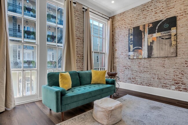 331 Decatur St