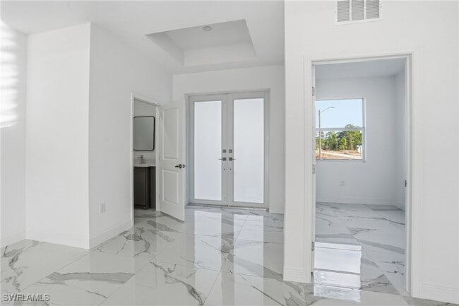 Photo - 406 Genoa Ave S