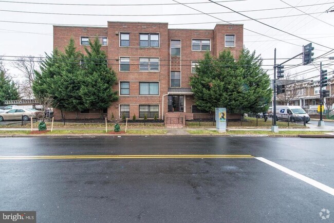 Building Photo - 2720 7th St NE Unit 302 Rental