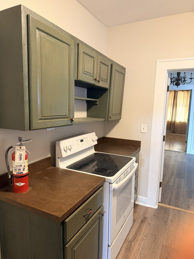Photo - 2143 5th Ave N