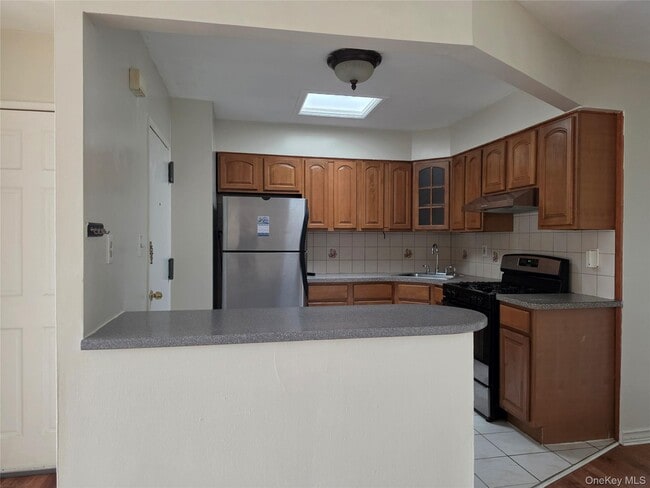 Photo - 61-25 75th St Unit 2Fl