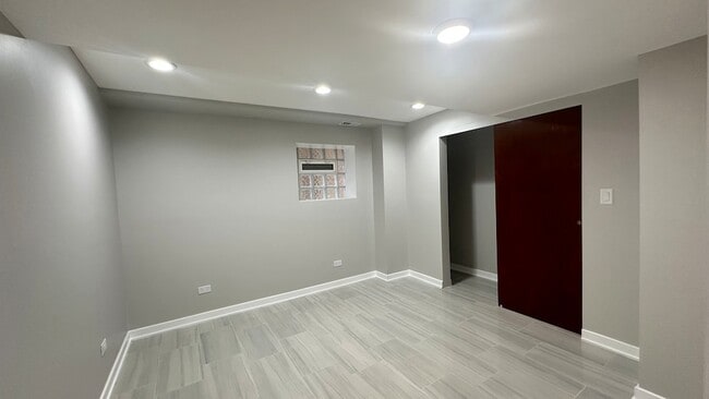 Photo - 5848 N Whipple St Unit G