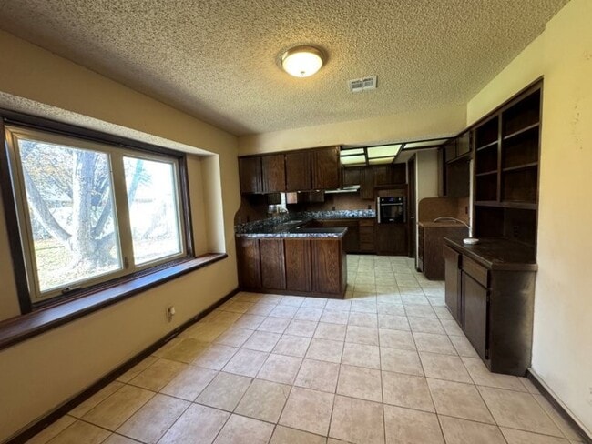 Photo - 10405 Cricket Ct