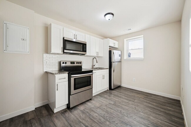 Building Photo - 876 Wynnewood Rd Unit 2