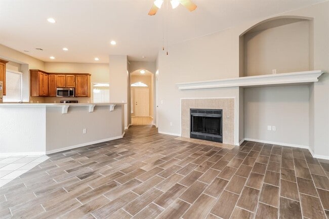 Photo - 1125 Oak Creek Dr