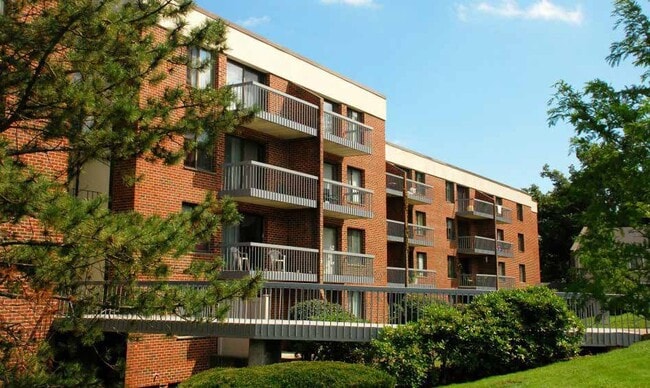 Building Photo - 161 W Mountain St Unit #161