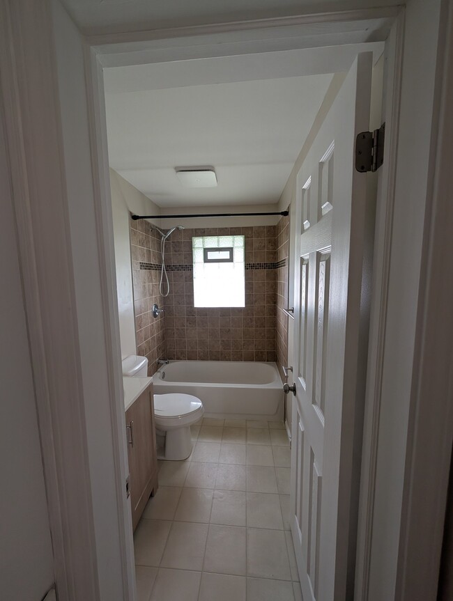 Photo - 807 Thurman St