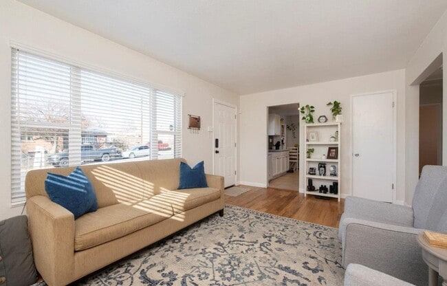 Photo - 4850 W Virginia Ave