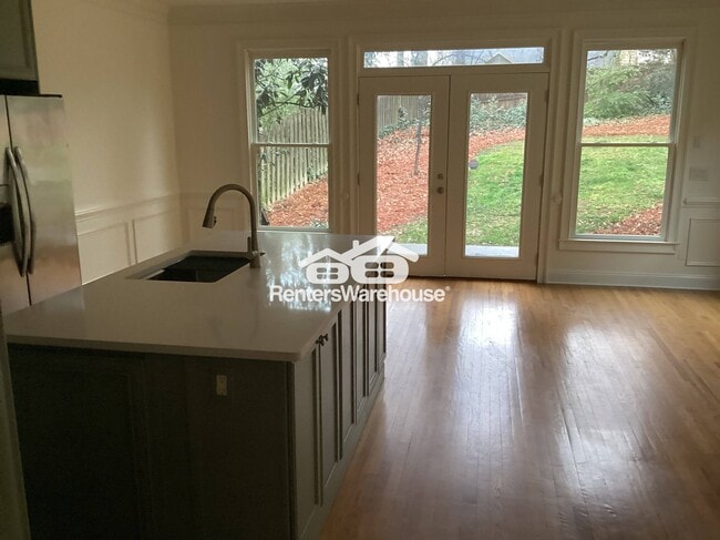 Photo - 1073 Davis Cir NW