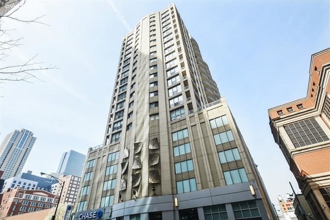 Photo - 600 N Dearborn St Unit 1901