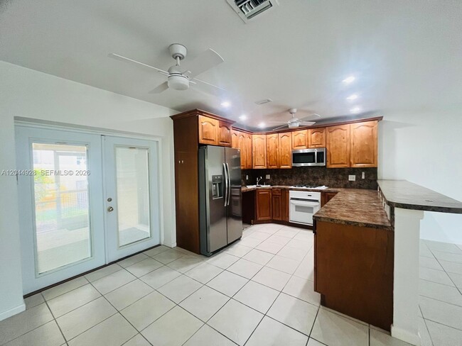 Photo - 1061 NE 26th Ave Unit 1061