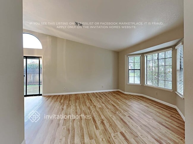 Photo - 8821 Somershire Way