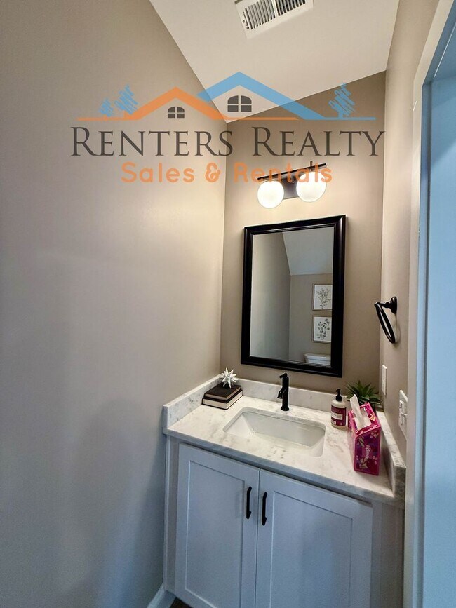 Photo - Stunning 3 Bedroom with Rooftop Terrace