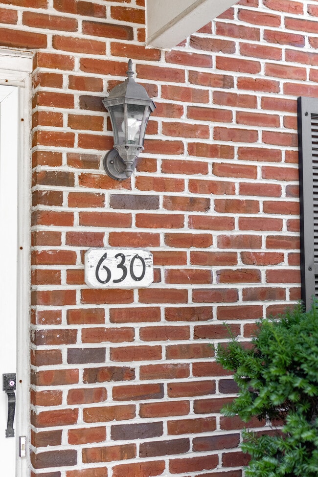 Photo - 630 Galen Dr