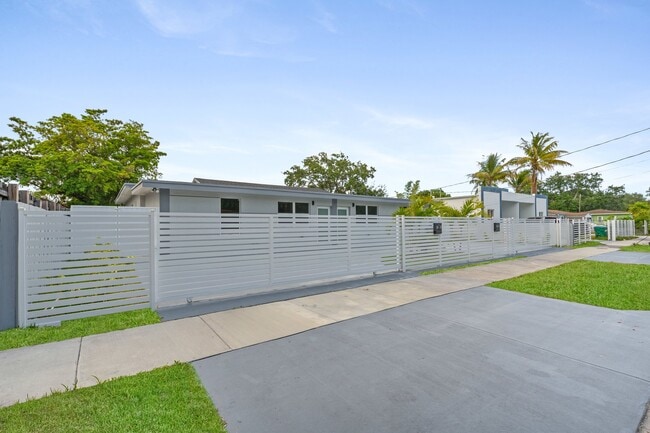 Photo - 2433 NW 97th St Unidad 2437