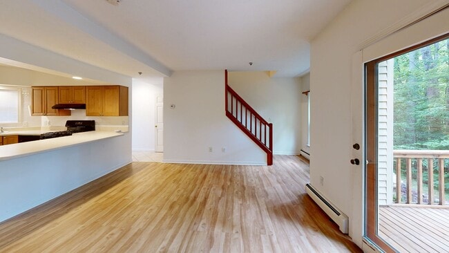 Building Photo - Spacious 3-Bedroom Condo in Lebanon, NH Unit 44