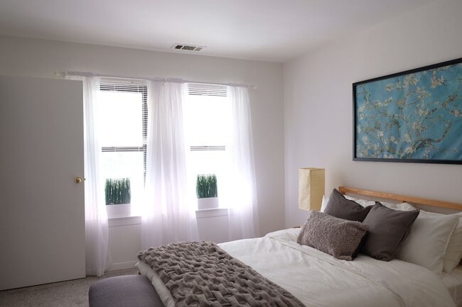 Photo - Setauket Knolls Garden Apartments