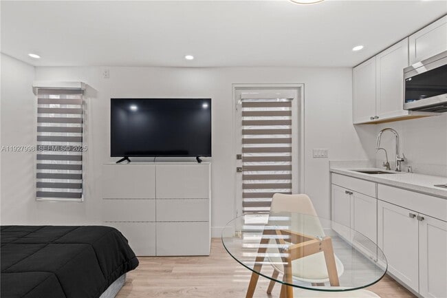 Photo - 5855 SW 62nd St Unit 1