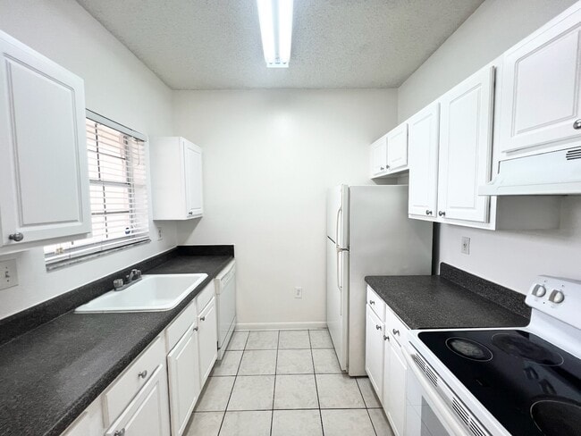 Building Photo - 2451 NW 96th Terrace Rental
